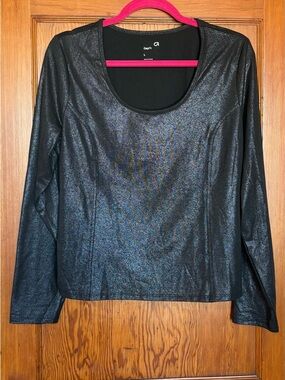GAP Metallic Black Long Sleeve Athletic Top